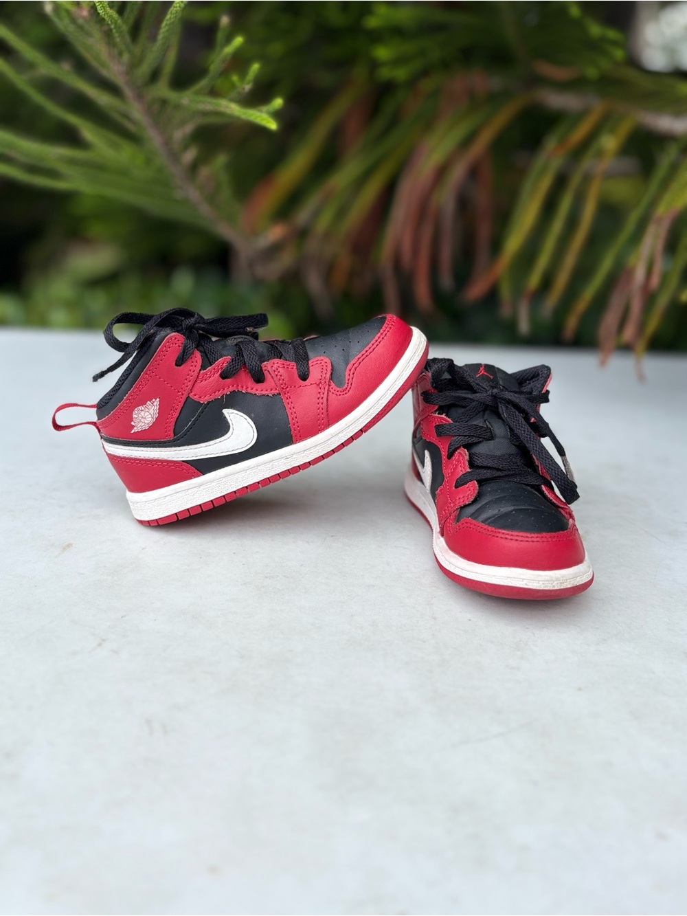 Nike Air Jordan 1 Mid Shoes Toddler Boys Size: 9C